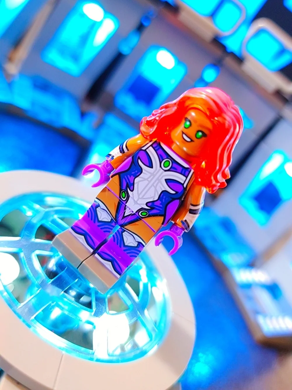 Starfire Teen Titans Minifigure Lego Compatible